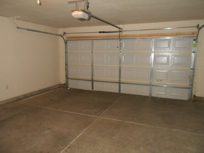 Building Photo - 6101 73rd St