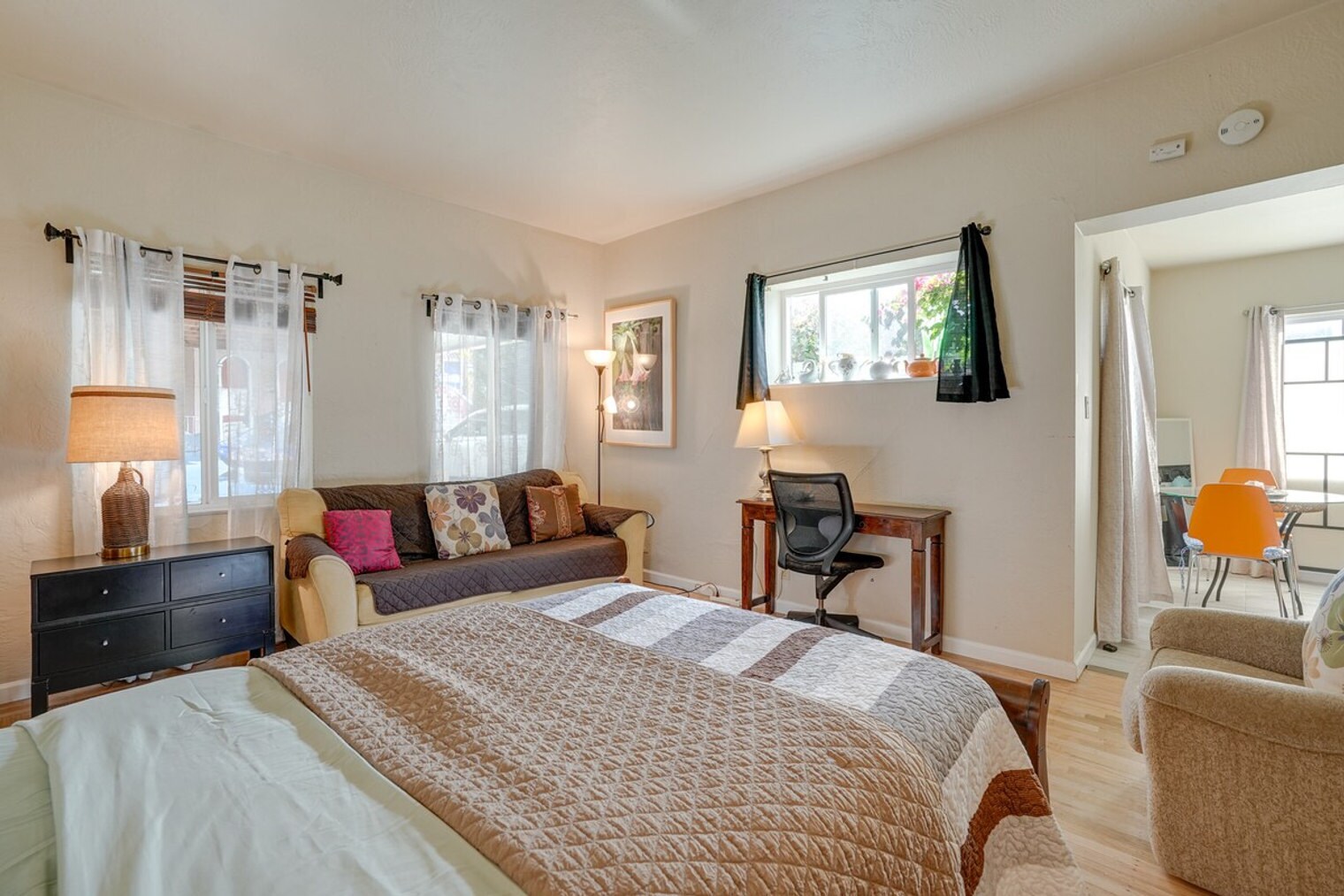 Building Photo - 3600 Grand Ave