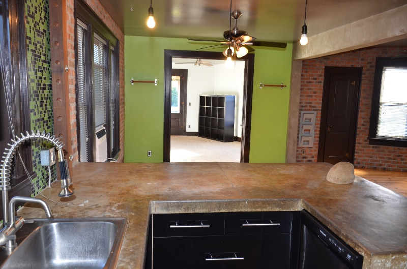 Building Photo - 901 Hepburn St