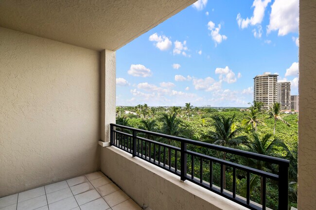 Building Photo - 3800 N Ocean Dr