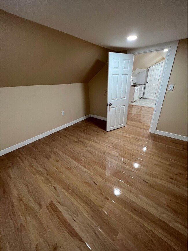 178 1st St 178 1st St Newark NJ 07107 Apartment Finder