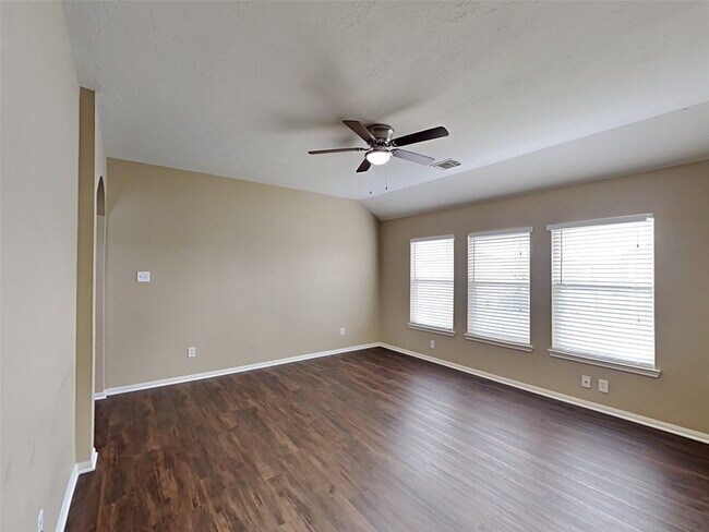 Building Photo - 1927 Makenna Ln