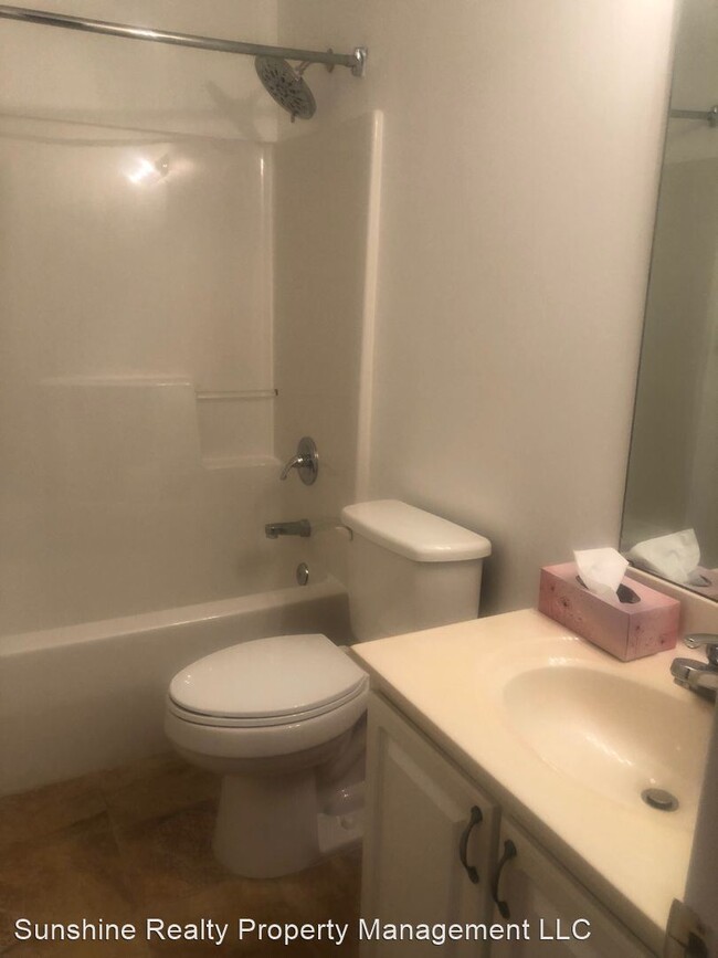 Building Photo - 2 br, 2 bath House - 407 McKinley Place