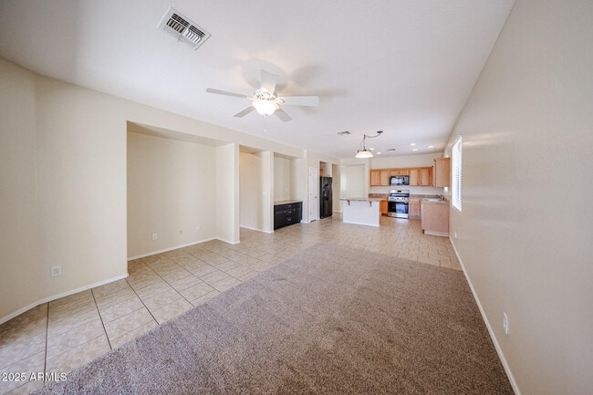 Building Photo - 43337 N Heavenly Way