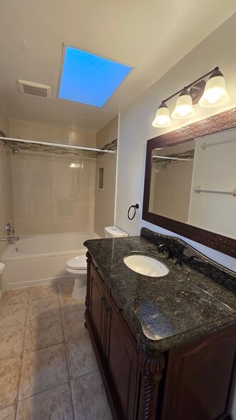 Building Photo - 846 Grenadier Dr