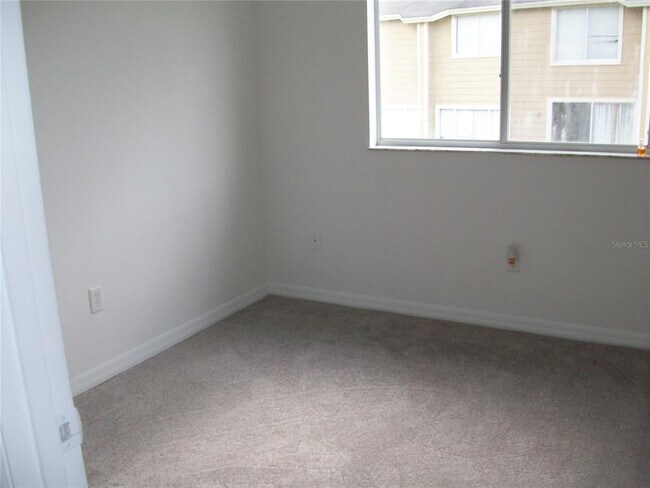 Building Photo - 511 Coconut Palm Way