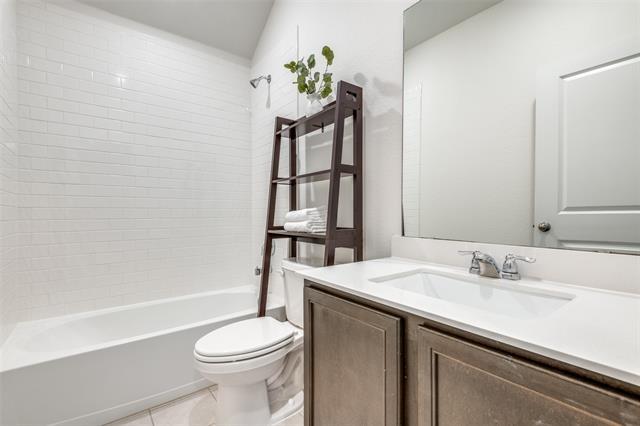 Building Photo - 3001 Glazner Dr