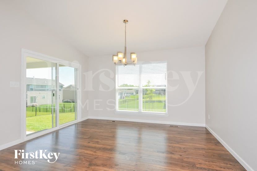 Building Photo - 404 Cozy Pines Dr