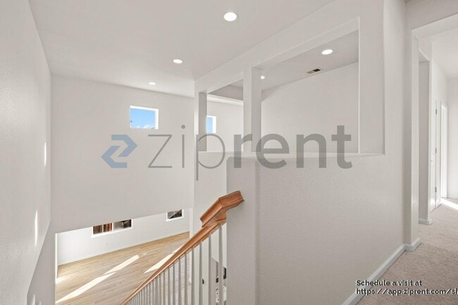 Building Photo - 155 E Heritage Dr