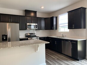 Building Photo - 6323 Andante Ave