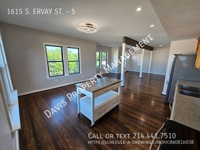 Building Photo - 1615 S Ervay St