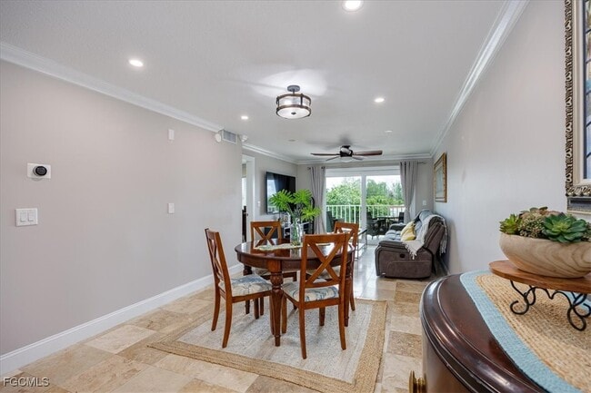 Building Photo - 2885 Palm Beach Blvd