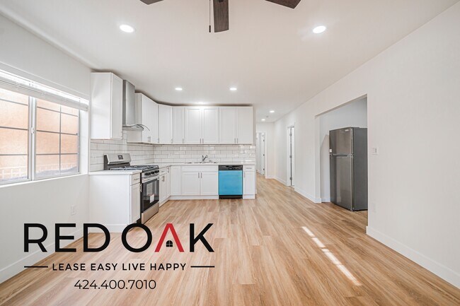 Building Photo - 1611 Oak St