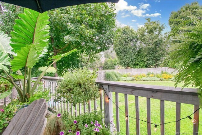 Building Photo - 469 S Benson Rd