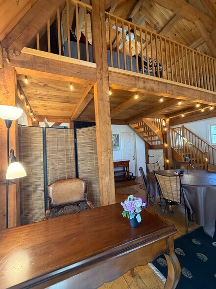 Building Photo - 300 Chestnut Hill Rd