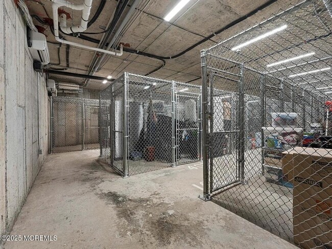 Building Photo - 27 3rd Ave