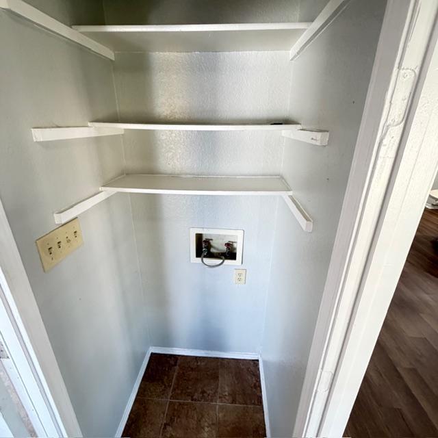 Building Photo - 1401 Panola Dr