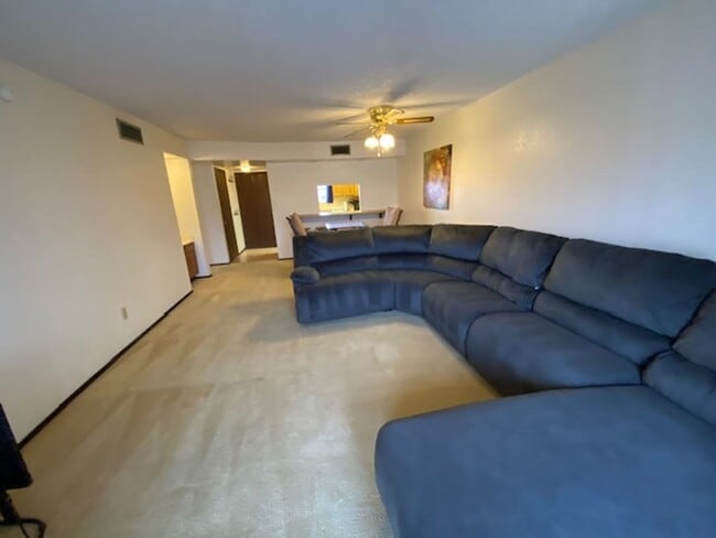 Building Photo - QUAINT, CUTE, 2BR CONDO; Covered Parking; ...