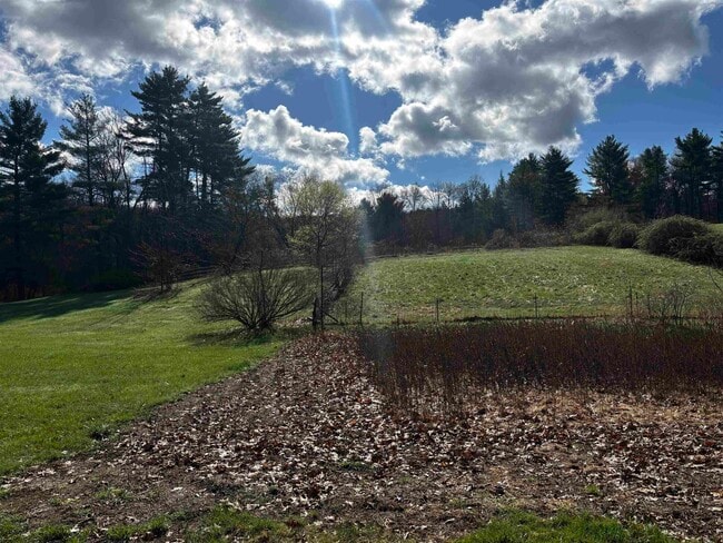 Building Photo - 49 River Rd