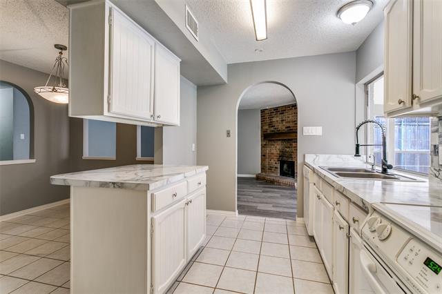 Building Photo - 5400 Dunson Dr