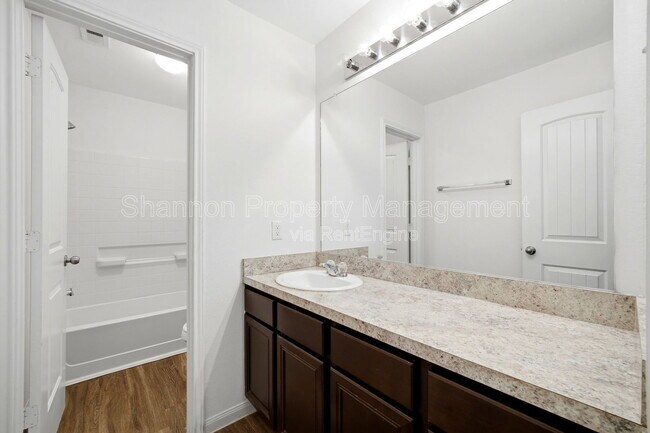 Building Photo - 10322 Urban Oak Trl