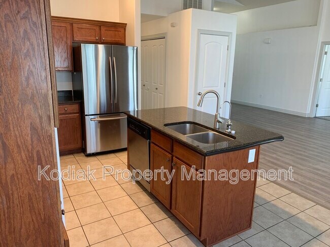 Building Photo - 312 Greenwich Dr