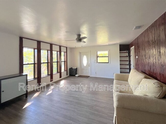 Building Photo - 10951 Ruden Rd