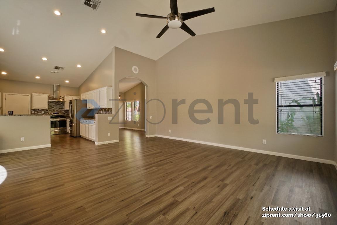 Building Photo - 5636 E Paradise Ln