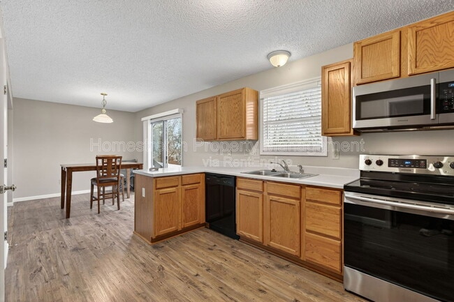 Building Photo - 54 Deer Grove Dr