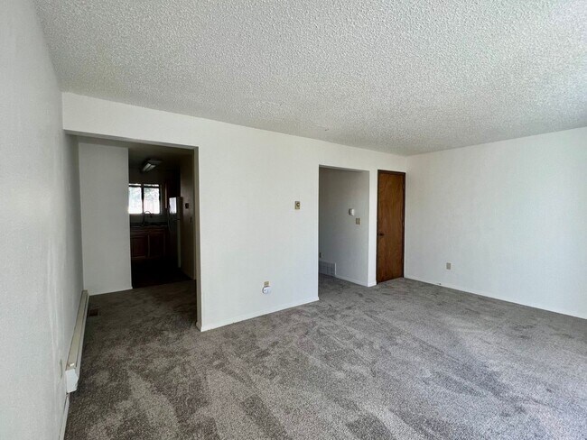 Building Photo - Townhome in Rifle