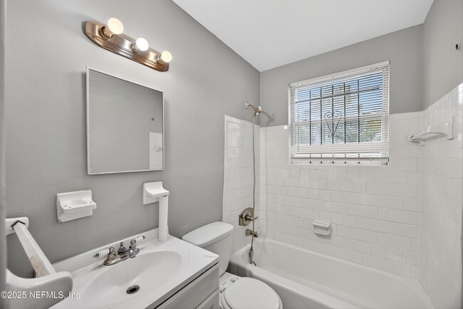 Building Photo - 3811 Chase Ave