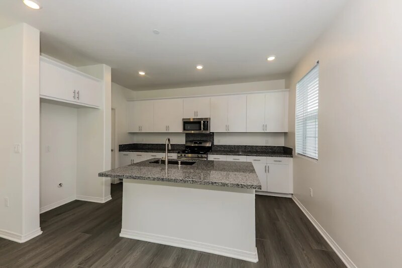 Building Photo - 2452 Gunner Ridge Way