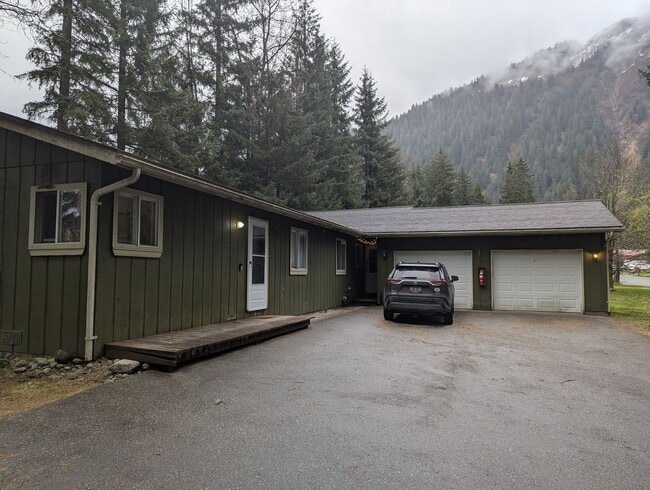 Building Photo - 136