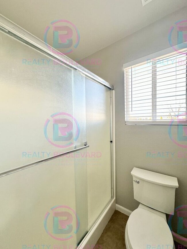 Building Photo - South Meadows 3-Bedroom 2 Bath Home New paint and Carpet Mt. Rose Views & Covered Patio