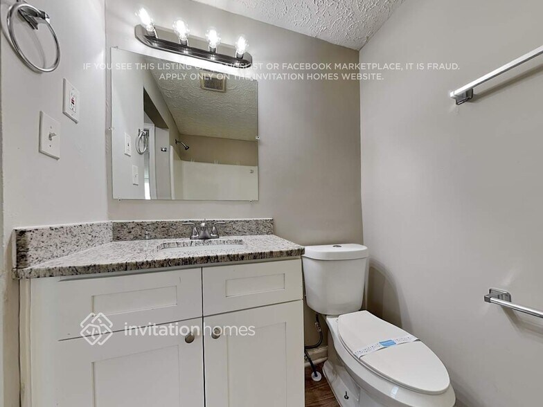 Building Photo - 547 Rustic Rd