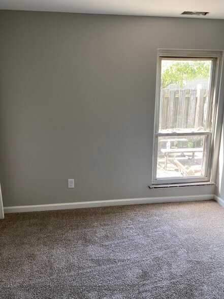 Second Bedroom - 1085 Merrimar Cir N