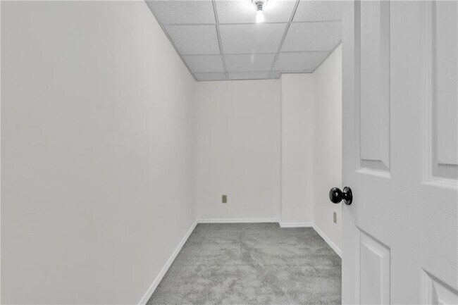 Building Photo - 1900 Tribble Ridge Dr