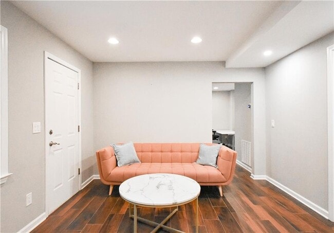 Building Photo - 3115 Park Chase