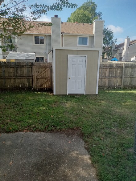 Building Photo - 3631 Chimney Creek Dr