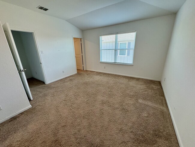 Building Photo - 10818 Emerick St