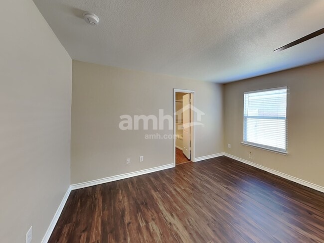 Building Photo - 5459 Montague Ln