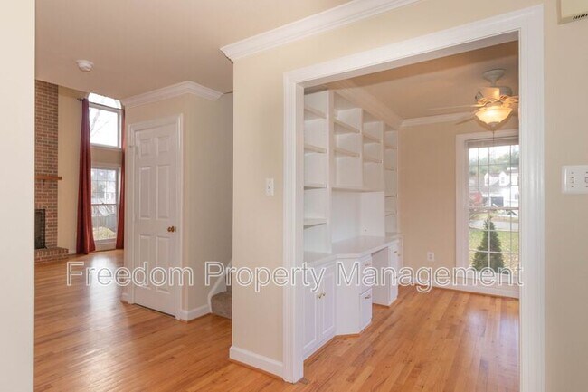 Building Photo - 80 Brookshire Dr
