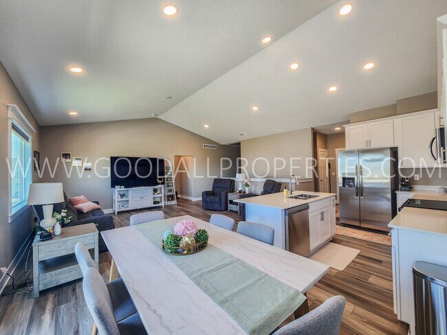 Building Photo - 4 bedroom 3 bathroom Ranch Style home with over 2500 sq feet of living space and a Finished Basement
