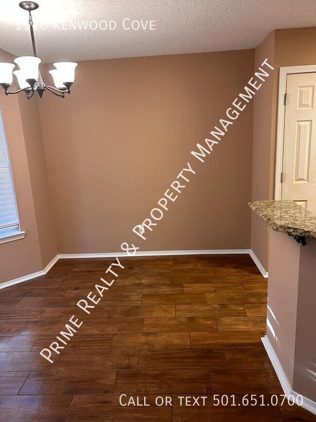Building Photo - 1116 Kenwood Cove