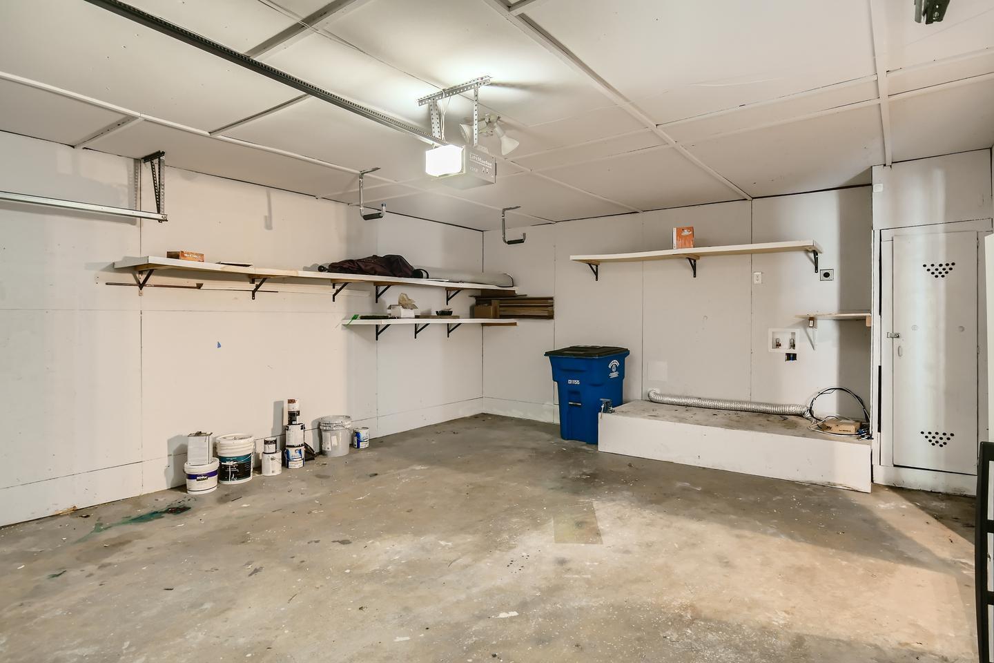 Building Photo - Bright Stevens Park home minutes from Bishop Arts & Trinity Groves