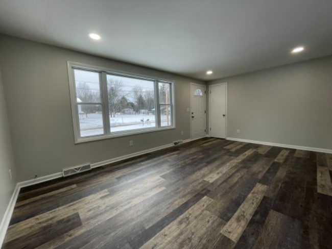 Building Photo - 30 June Dr