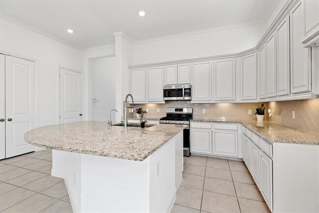 Building Photo - 28215 Whitmore Bend Dr