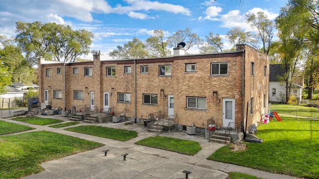 Building Photo - 1435 Hervey Ave