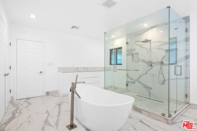 Building Photo - 17449 Sumiya Dr