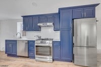 Building Photo - 13 2nd Ave